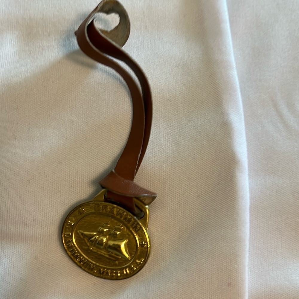 ✨BRAHMIN SHIP Gold Brass Metal BROWN Leather Key Fob Bag Charm Keychain Hang Tag